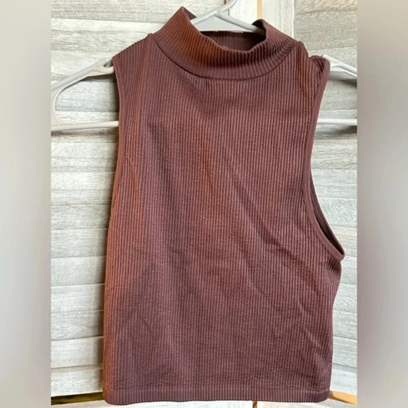 🍀 ZARA limitless, contour, collection tank, size small - Picture 1 of 4